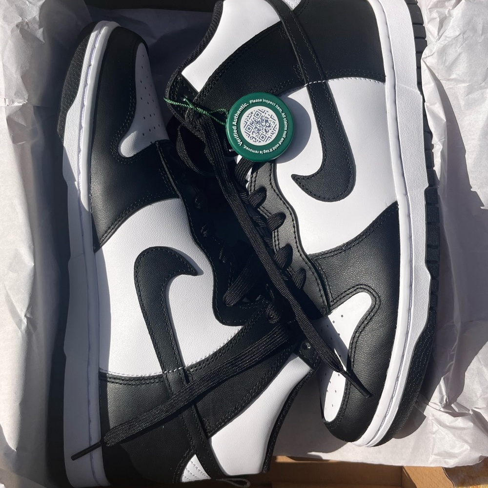 Nike Dunk Hi Black and White 9.5 Authenticated